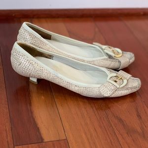 BCBG vintage kitten heels